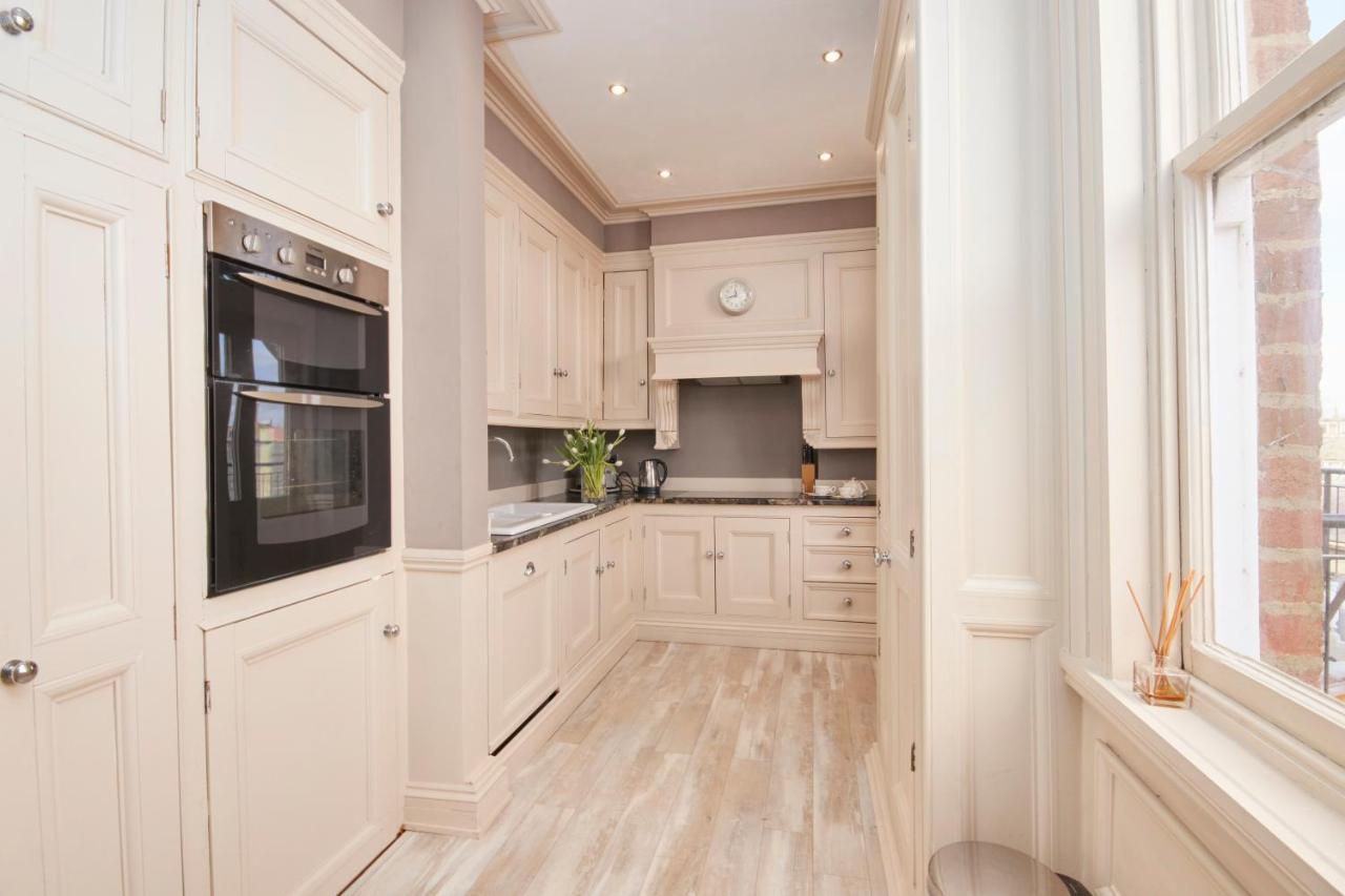 The Stunning French Boudoir Of Harrogate Apartment ภายนอก รูปภาพ